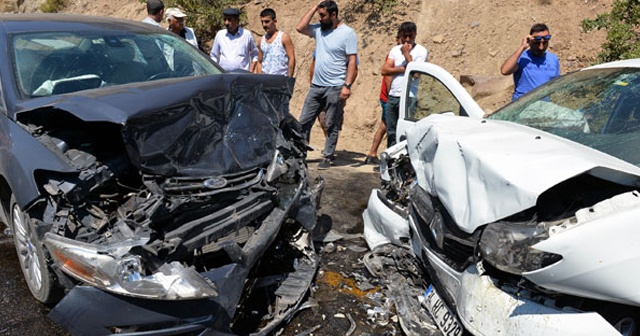 Tunceli&#039;de hatalı sollama kazası: 1 ölü, 7 yaralı