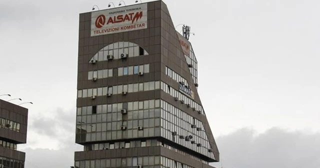 Üsküp'teki 'Zaman' tabelaları indirildi