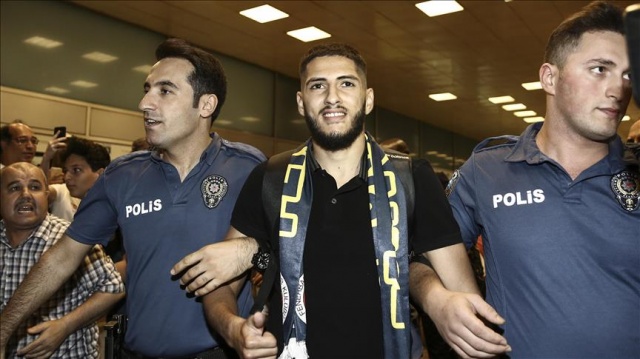 Yassine Benzia, Fenerbahçe için İstanbul&#039;a geldi