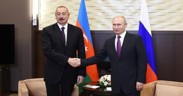 Azerbaycan Cumhurbaşkanı Aliyev Putin&#039;le görüştü