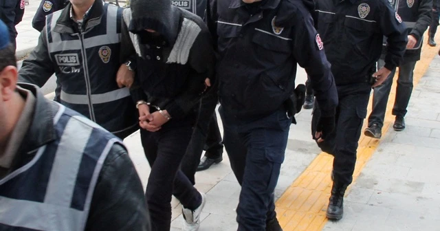Berbere uyuşturucu baskını: 9 gözaltı