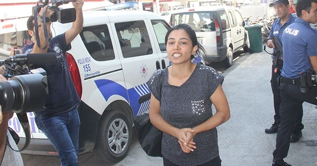 Eşini takip edip başka kadınla yakaladı