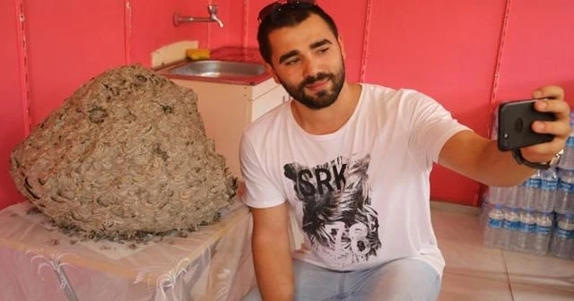 Evini kapısını yazdan yaza açıyordu! Son gelişinde gördü şok geçirdi...