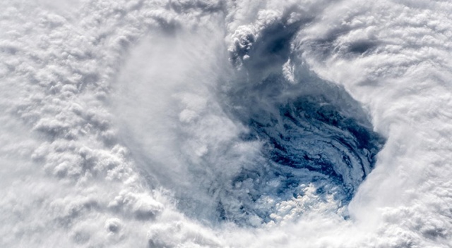 Florence Kasırgası yaklaşırken tahliyeler sürüyor