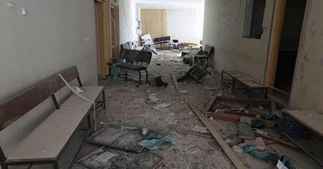 İdlib&#039;de hastaneye varil bombalı saldırı!