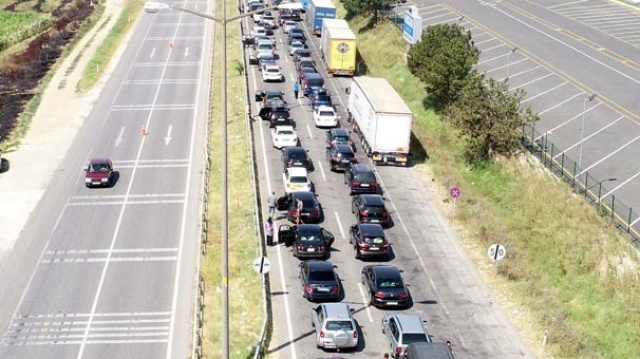 Kapıkule Sınır Kapısı&#039;nda gurbetçi yoğunluğu