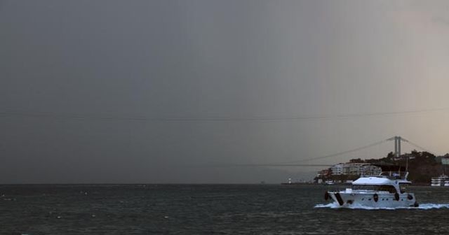 Meteoroloji&#039;den peş peşe uyarılar! İstanbul&#039;da beklenen yağış başladı!