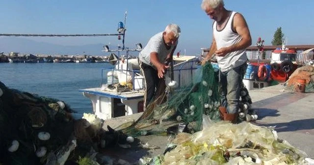 Palamut için ağ attı, naylon poşet çıktı