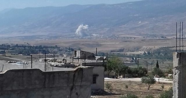 Rus savaş uçakları İdlib&#039;i vurdu!