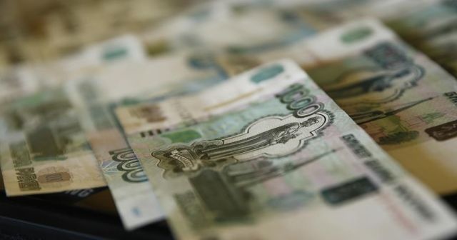 Rusya&#039;nın bütçe fazlası 2 trilyon rubleye yaklaştı