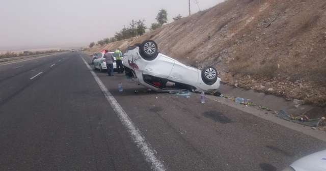 Şanlıurfa&#039;da otomobil devrildi: 4 yaralı