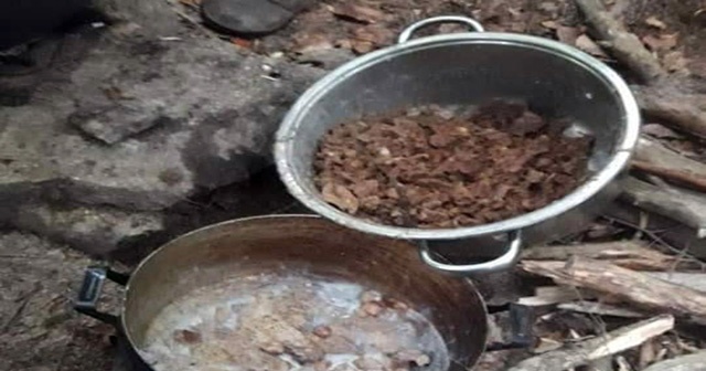 Teröristler kasaptan et çalınca yakayı ele verdi