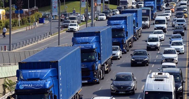 Tırlar üçüncü havalimanına doğru yola çıktı