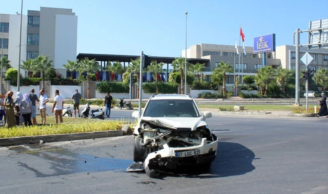 Araçlar hurdaya döndü, kimsenin burnu bile kanamadı