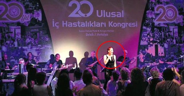 Candan Erçetin, konserde yaptığı uyarı sonrası önce yuhalandı sonra salon boşaldı