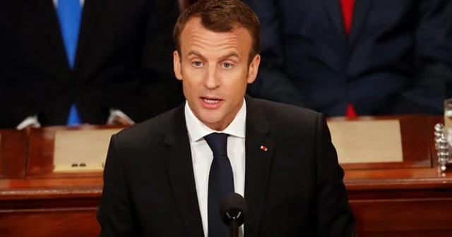 Macron, İçişleri Bakanı Collomb'un istifasını kabul etmedi