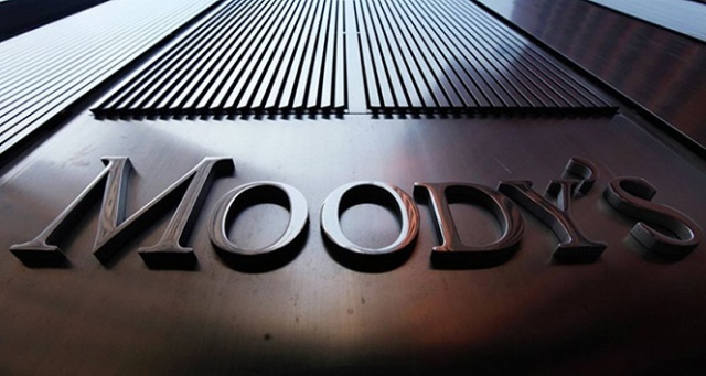 Moody&#039;s İtalya&#039;nın kredi notunu düşürdü