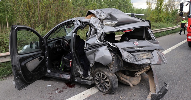 Sakarya&#039;da kaza: 1 kişi öldü, 3 kişi de ağır yaralı