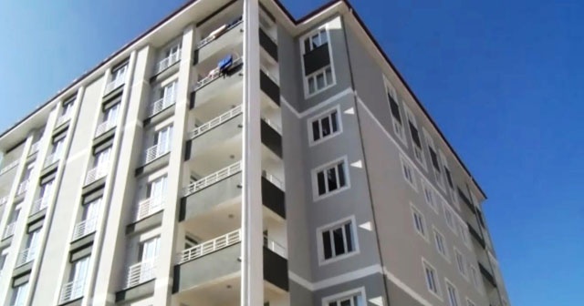 48 daireli apartmanın sakinleri elektrik firması mağduru oldu