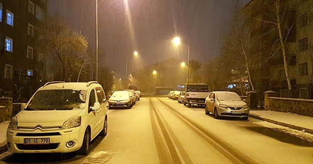 Erzurum&#039;da yoğun kar yağışı başladı