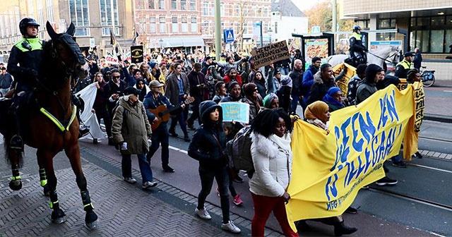 Hollanda&#039;da AB&#039;nin göç politikaları protesto edildi