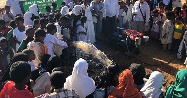İhlas Vakfı’ndan Sudan’a su kuyusu