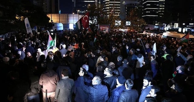 İşgalci İsrail, İstanbul Başkonsolosluğu önünde protesto edildi