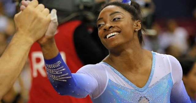 Simone Biles'ten tarihi başarı