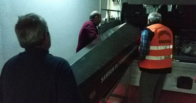 Sobadan tutuşan kıyafetini söndürmek için üzerine kaynar su döken kadın öldü