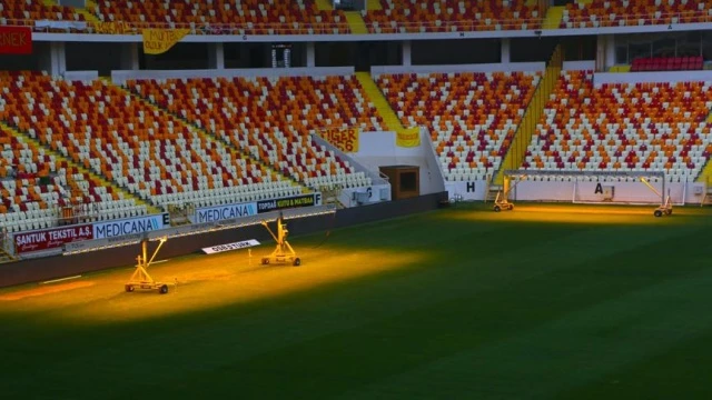 Yeni Malatya Stadı'nın zemini denetlendi