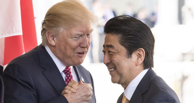 ABD Başkanı Trump ile Japon Başbakanı Abe bir araya geldi