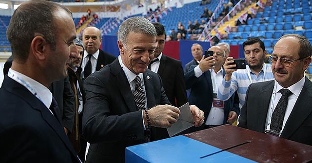 Ahmet Ağaoğlu yeniden başkan