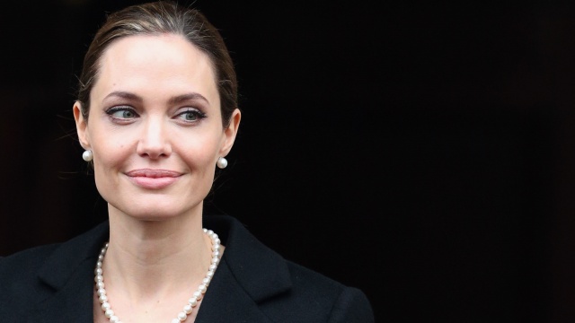 Angelina Jolie siyasete yeşil ışık yaktı