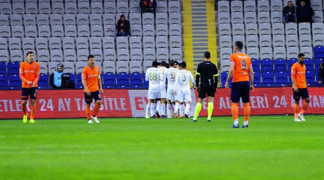 Başakşehir&#039;e Sivasspor engeli