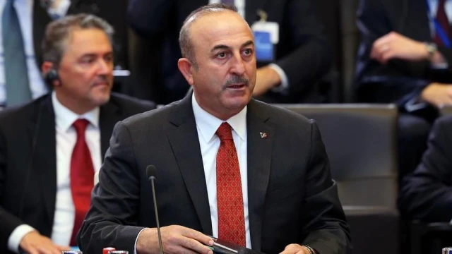 Dışişleri Bakanı Çavuşoğlu&#039;ndan NATO&#039;da diplomasi trafiği