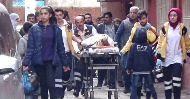 Diyarbakır'da anne ile kızı bacaklarından vuruldu