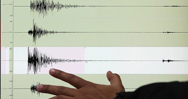 Endonezya&#039;da 6,5 büyüklüğünde deprem