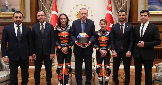 Cumhurbaşkanı Erdoğan Sofuoğlu ile Öncü kardeşleri kabul etti