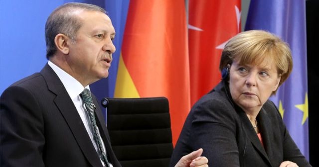 Erdoğan ve Merkel telefonda görüştü