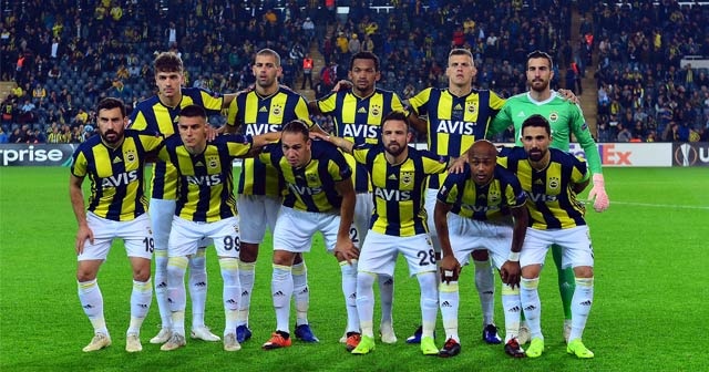 Fenerbahçe’de 14 futbolcunun sözleşmesi sona eriyor