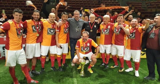 Galatasaraylı veteranlar Almanya&#039;da birinci oldu