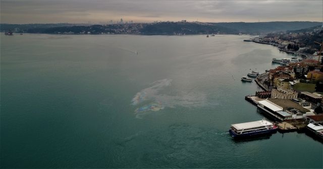 Havadan görüntülendi! İstanbul Boğazı’nda çevre felaketi