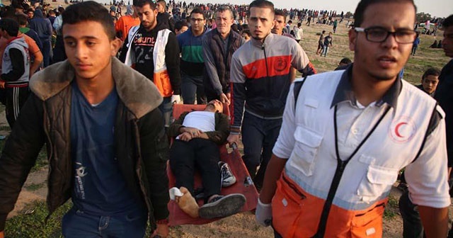İsrail askerleri Gazze sınırında 28 Filistinliyi yaraladı