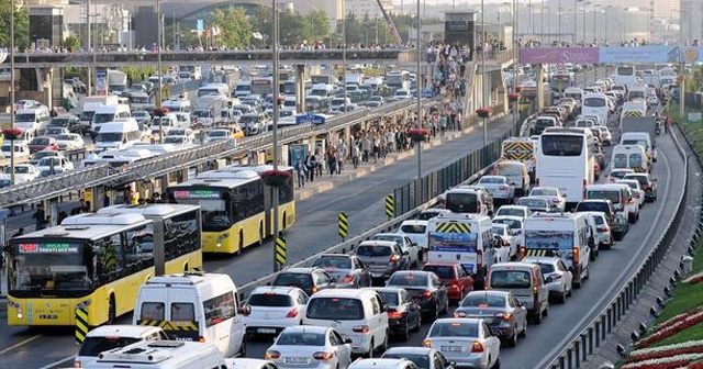 İstanbullular dikkat! Yılbaşında bu yollar trafiğe kapalı