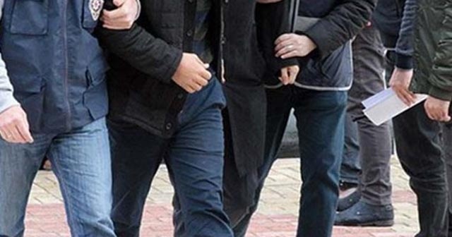 İzmir&#039;de FETÖ operasyonu: 11 gözaltı kararı