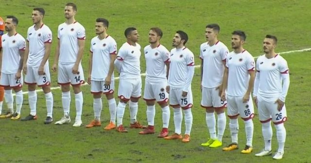 Jailton&#039;un Türk bayrağına saygısı