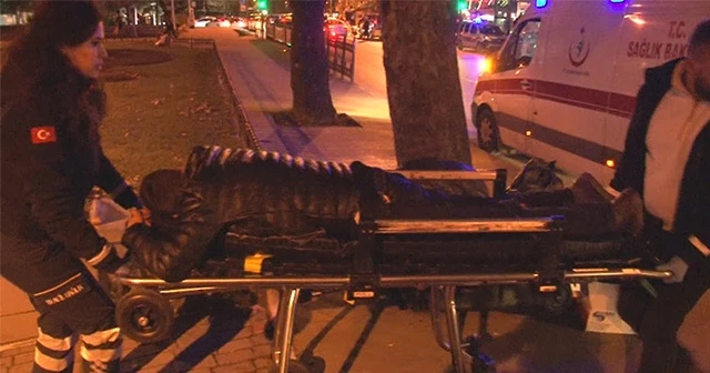 Kadıköy&#039;de bıçaklı kavga: 1 yaralı