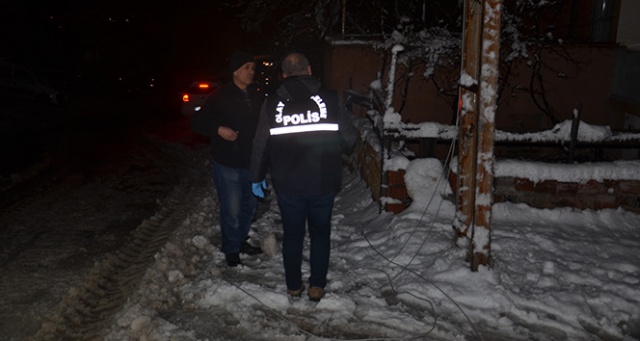 Kar yağışı nedeniyle kopan elektrik teli ölüme neden oldu