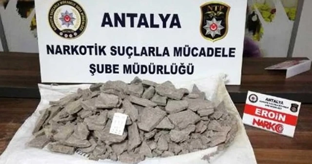 Kargoyla gönderilen paketten 20 kilo eroin çıktı