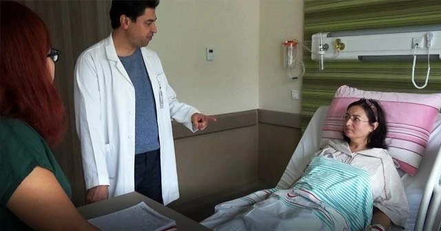 Karın ağrısı şikayetiyle geldi, karnından 6 kiloluk kitle çıktı